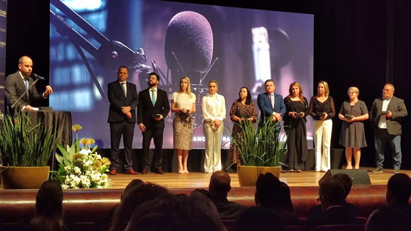 Acib presta homenagem aos 100 anos de rádio no Brasil 