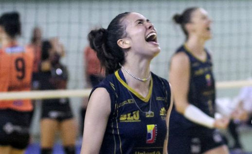 Jogadoras comemoram classificação para semifinal da Superliga B