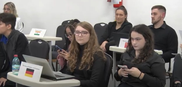 Estudantes no FURBMUN 