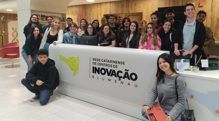 Estudantes no CIB