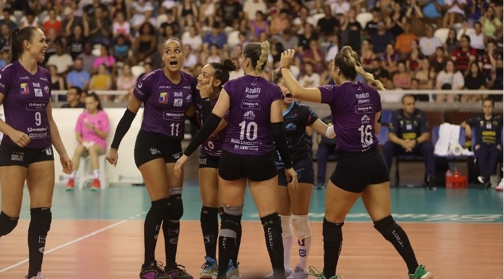 Bluvolei em quadra