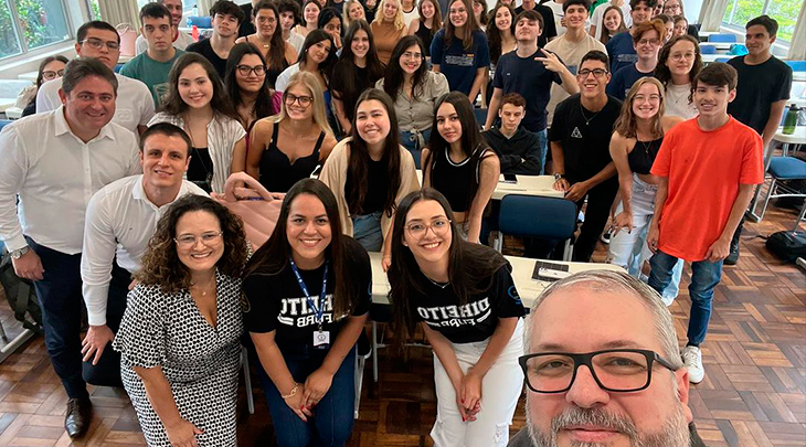 FURB recebe estudantes para início do semestre letivo