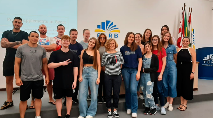 FURB recebe professora da Croácia e amplia parcerias internacionais na graduação e pós-graduação