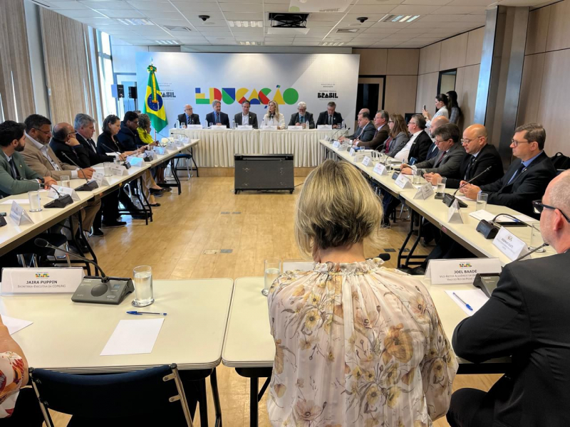 Reitores Acafe recebidos no MEC
