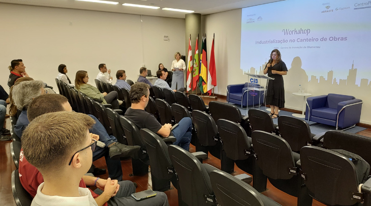 FURB, Sinduscon e CREA Jr SC firmam termo de cooperação para fomentar carreiras na Engenharia Civil