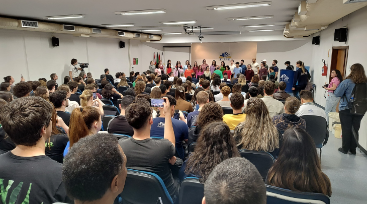 Em auditório lotado, FURB promove abertura da 18ª MIPE nesta segunda feira (16) 