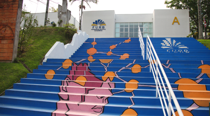Mais de 80% dos cursos de graduação da FURB são avaliados com 4 estrelas no Ranking Universitário do Estadão