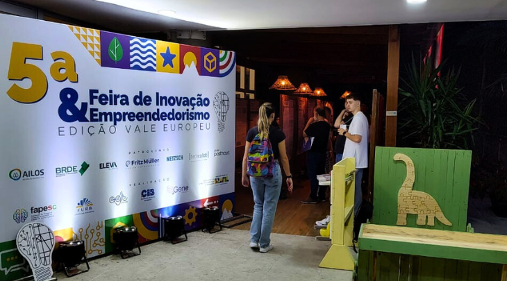 Mais de 70 trabalhos disputam as categorias universitárias da Feira de Inovação e Empreendedorismo Etapa Vale Europeu 