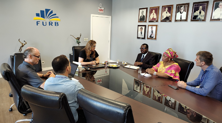 FURB recebe visita de deputado da República Democrática do Congo