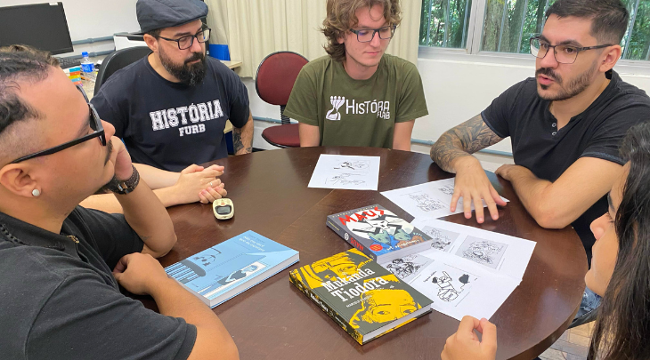 Conheça o grupo de pesquisa da FURB que utiliza histórias em quadrinhos como fonte de estudo