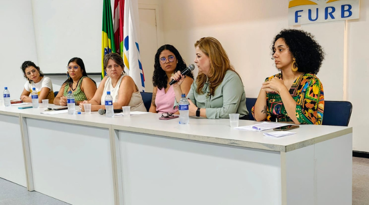 DCE FURB promove atividades durante todo o mês para celebrar o Dia da Mulher