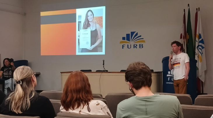 FURB recebe palestra de autor que estuda publicações em língua alemã realizadas fora da Alemanha 