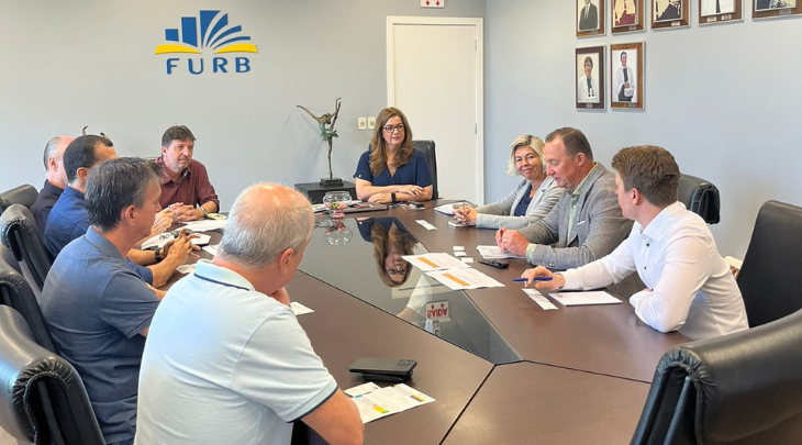 Universidade alemã visita a FURB