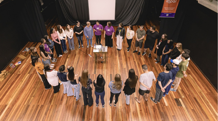 FURB recebe apresentação de circuito estadual de arte com foco na acessibilidade cultural