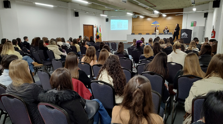Cursos promovem integração entre calouros e veteranos na FURB