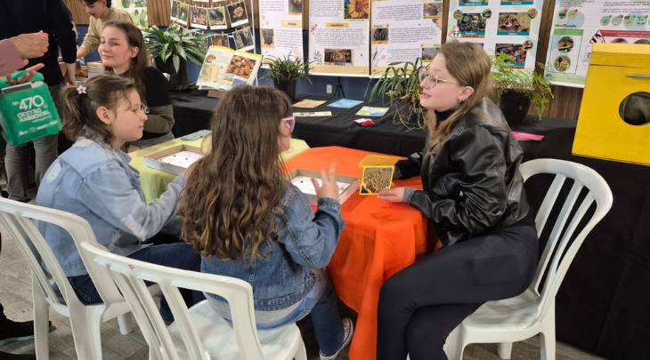 FURB marca presença no Encontro Blumenauense de Educação Ambiental com projetos da área da biologia