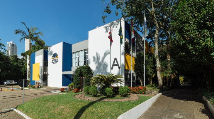 FURB celebra os 175 anos de Blumenau em meio a conquistas, reflexões e desafios