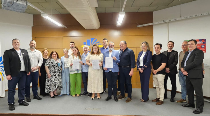 Assinatura de contrato do Hospital Universitário da FURB marca momento histórico para a comunidade