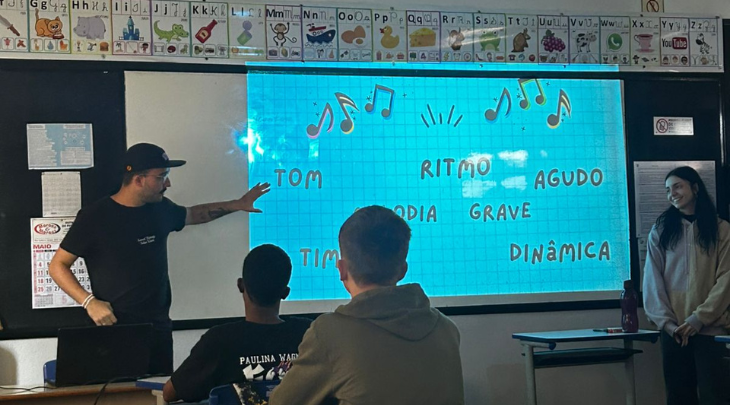 Estudante de Música da FURB ampliam a formação com bolsas PIBID e experiências em escolas da região