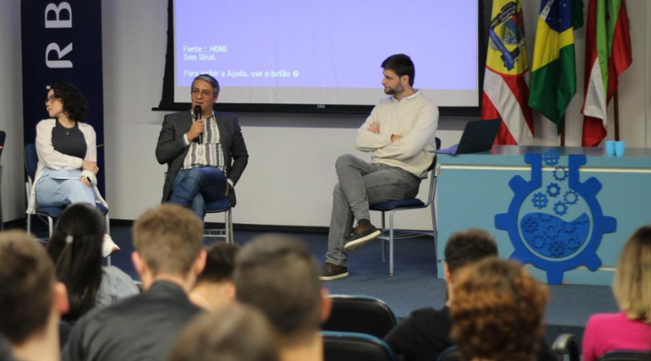 Semana Acadêmica de Engenharia Química promove diálogo entre mundo acadêmico e indústria