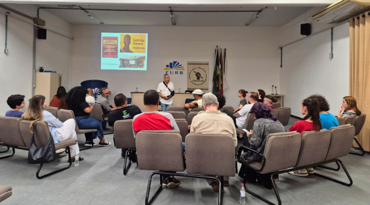 Roda de conversa sobre luta antirracista na FURB defende avanços para discussão do assunto além da sala de aula
