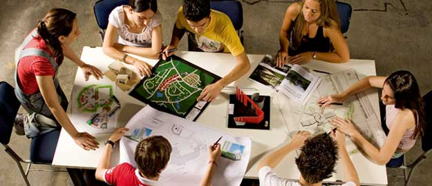 Programa Rede de Escolas Criativas concorre a prêmio da Capes