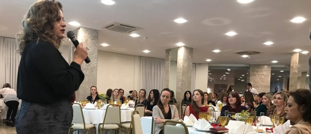  ACIB homenageia mulheres e entre elas a reitora da FURB