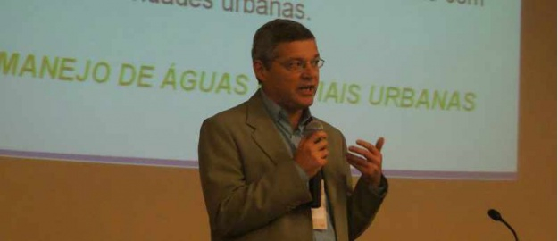 Professor da FURB é eleito presidente de associação nacional