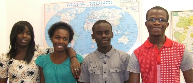 Alunos da África iniciam estudos na FURB