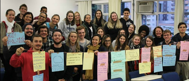 Reunião com acadêmicos discute a nova Política de Extensão