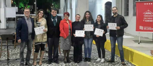 FURB TV recebe certificado "Amigos da Cultura"