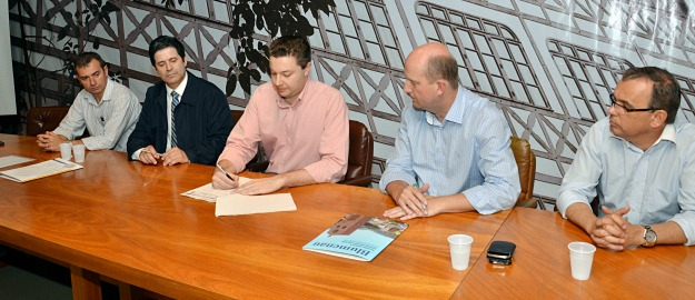 FURB assina convênio para criação de Distrito Turístico de Blumenau