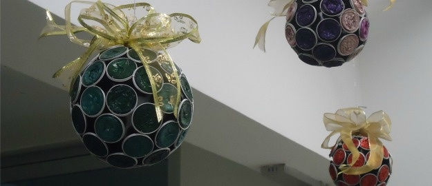 Cápsulas de café nespresso viram enfeites de Natal