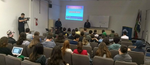 CEOPS explica catástrofes naturais a alunos de Curitiba