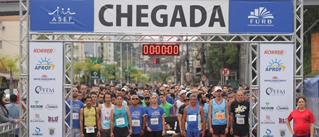 Corrida FURB Especial 55 anos atrai mais de 600 atletas 