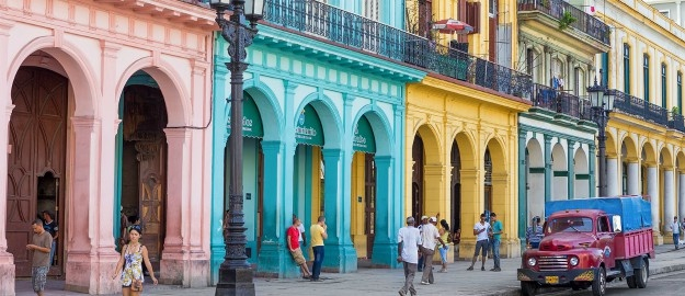 Dissertação analisa publicidade do turismo cubano e DS