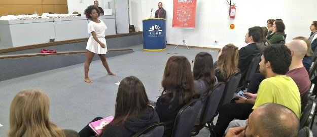 Pioneira, Dança completa o ciclo de linguagens da Arte em SC