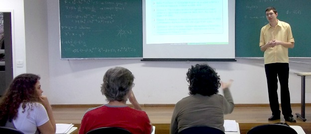 Mestrandos em Química apresentam dissertações