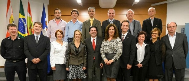 Empossados os novos diretores das Unidades de Ensino