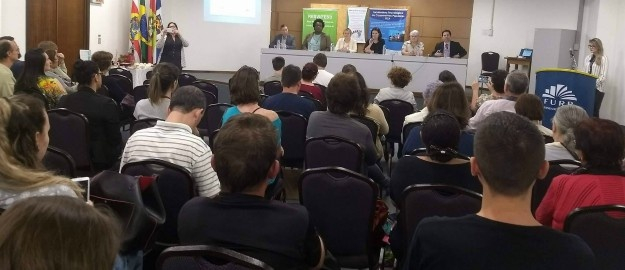 FURB sedia debate sobre política da economia solidária de SC