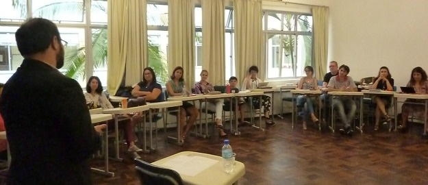 Professores da ETEVI participam de curso de formação