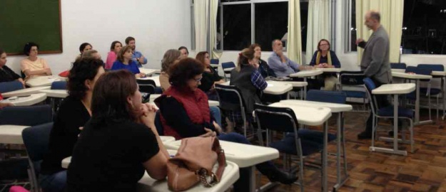 ETEVI: segundo encontro com pais foca no tema Adolescência