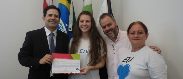 Aluna da ETEVI é classificada para intercâmbio na Itália