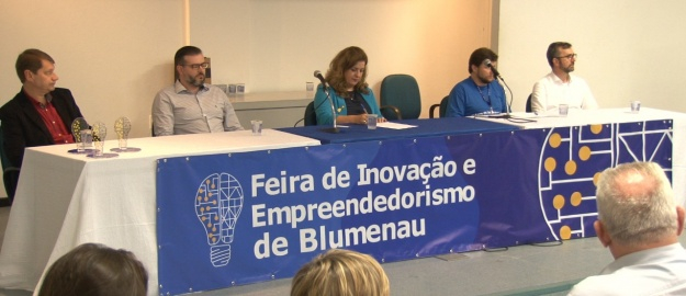 Presidente da FAPESC abre a 1ª Feira de Inovação de Blumenau