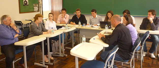 Escola de Magistratura pratica audiências de conciliação