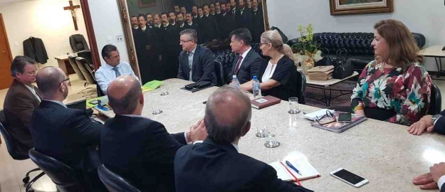 Frente Parlamentar em defesa das universidades