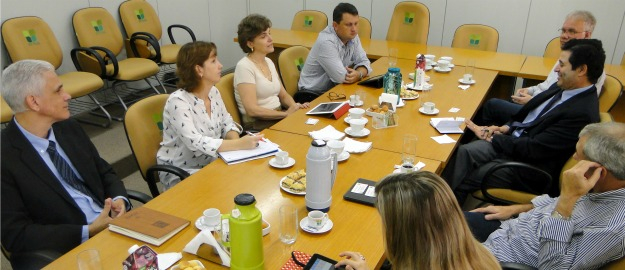 FURB e Univille intensificam conversas para futuras parcerias