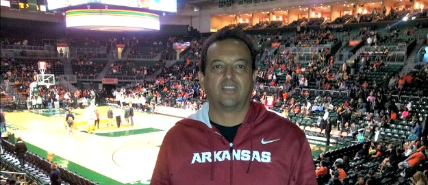Professor volta a estagiar basquete nos EUA