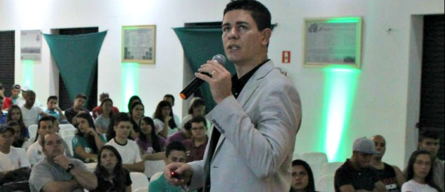 Vencedor do prêmio Jovem Cientista fará palestra dia 29