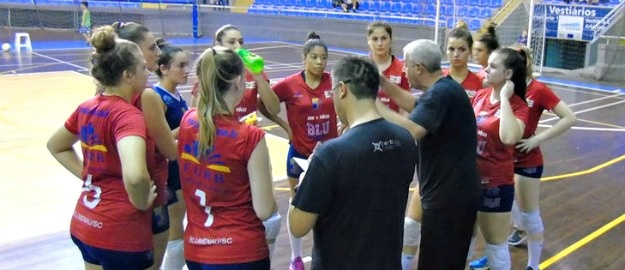 Vôlei: infanto e mirim conquistam terceiro lugar